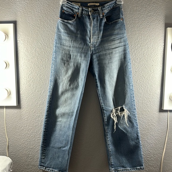 Levi’s Ribcage Straight Ankle in Haters Gonna Hate Wash - Picture 5 of 15